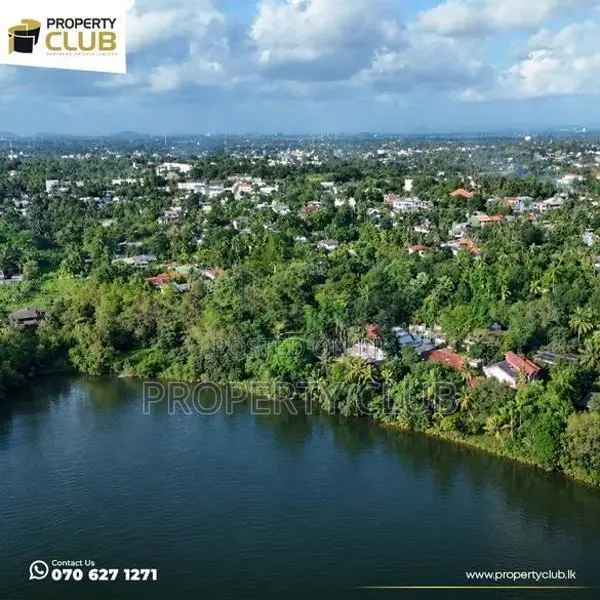 House For Sale In Bolgoda Lake Front
