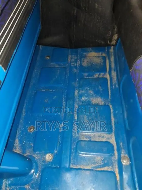 Bajaj RE 2016