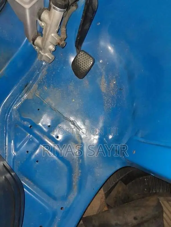 Bajaj RE 2016
