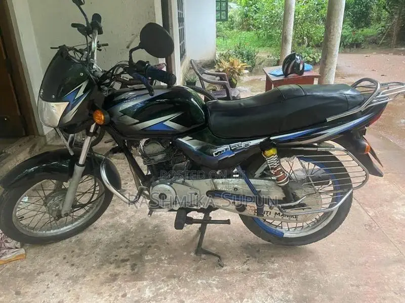 Bajaj CT100 2015