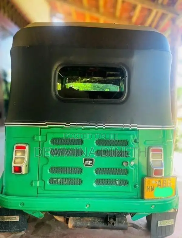 Bajaj RE 2015