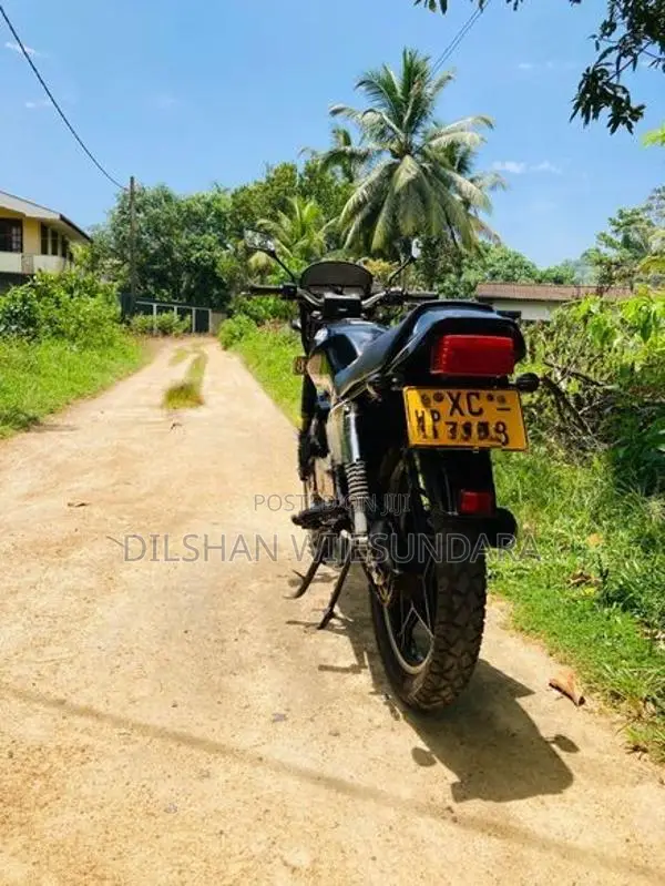 Suzuki GS 125 2011