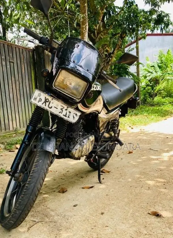 Suzuki GS 125 2011