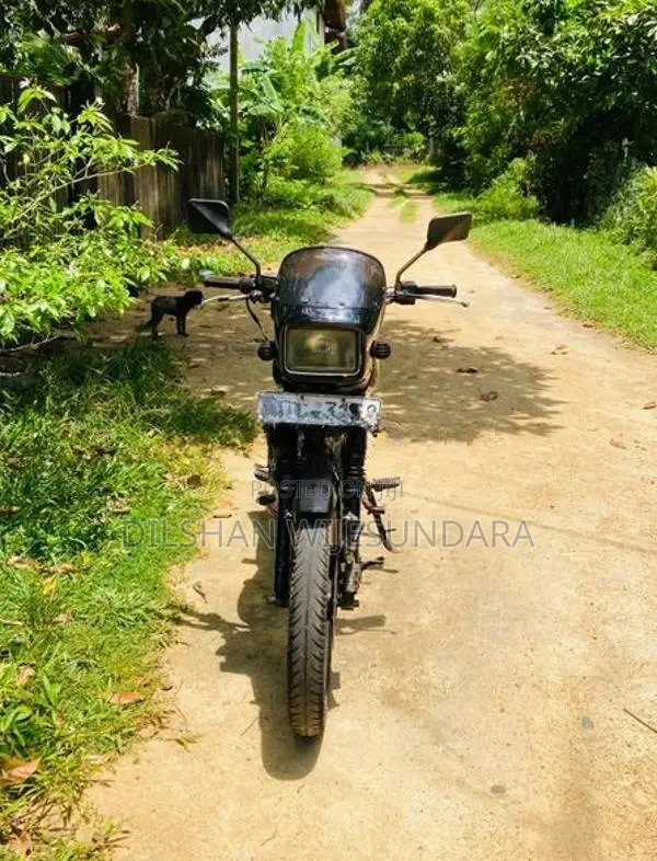 Suzuki GS 125 2011