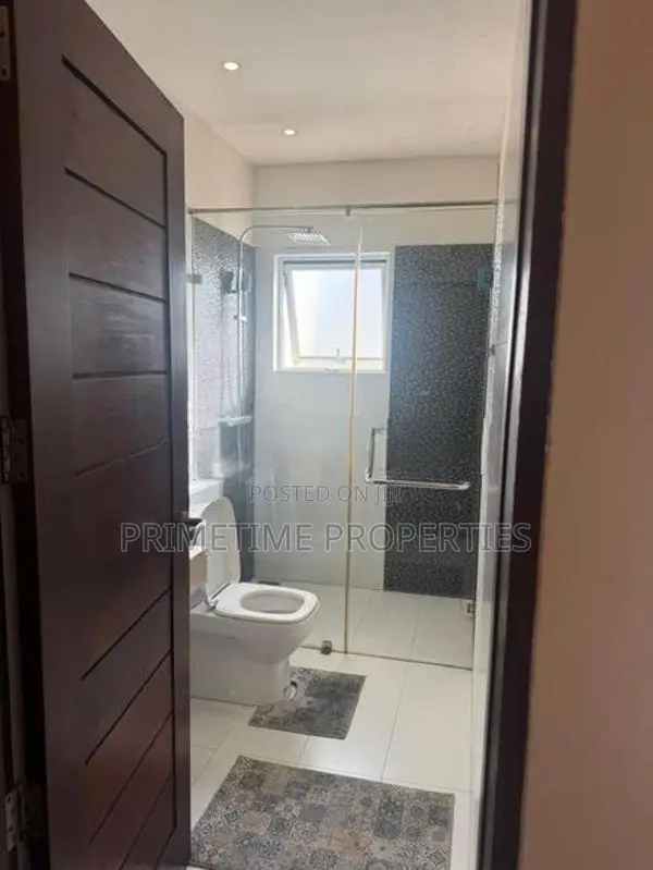 3 Bedroom Unfurnished Apartment for Rent in Colombo 03
