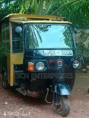 Bajaj RE 2010