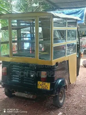 Bajaj RE 2010