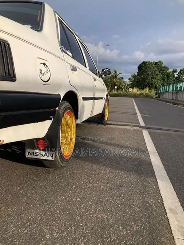 Nissan Sunny B11 1984