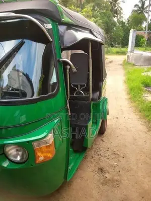Bajaj RE 2010