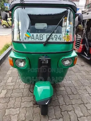 Bajaj RE 2012