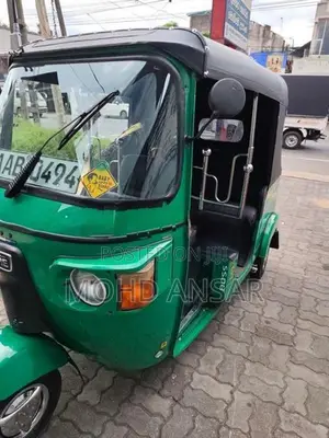Bajaj RE 2012