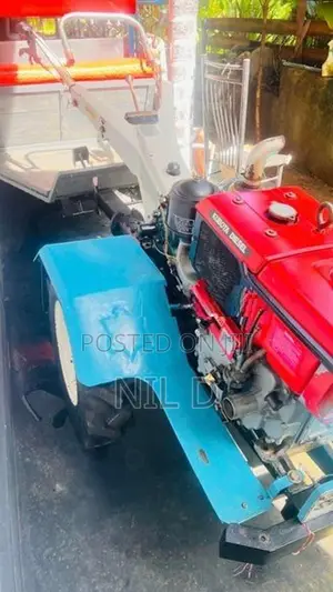 Kubota K700 Tractor 2003