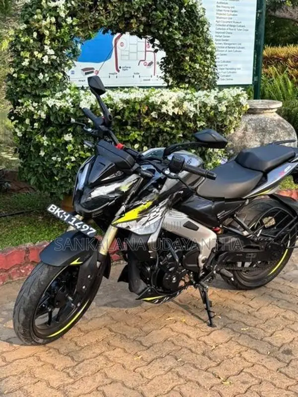 Bajaj Pulsar NS400z 2025