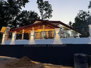 Gampaha Brand New Luxury House For (BN101)