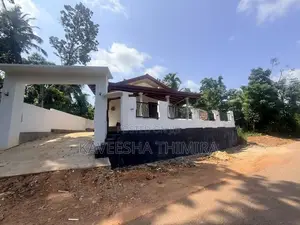 Gampaha Brand New Luxury House For (BN101)
