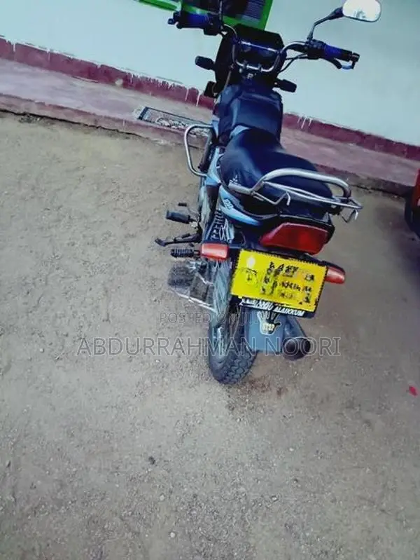 Bajaj CT100 2005