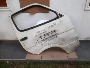 Hiace 113 Door