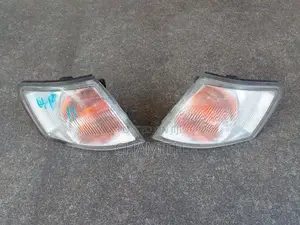 Nissan Primera Signal light