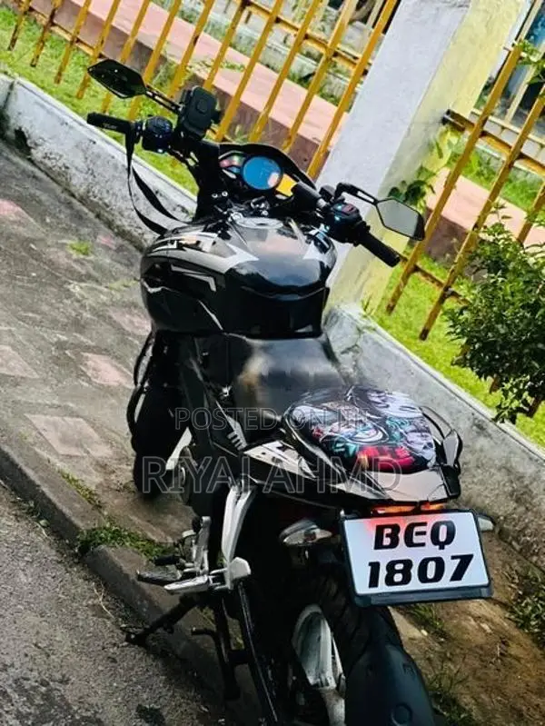 Bajaj Pulsar NS160 2017