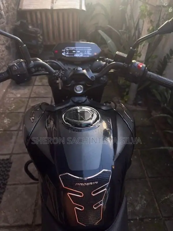Bajaj Pulsar N160 2025