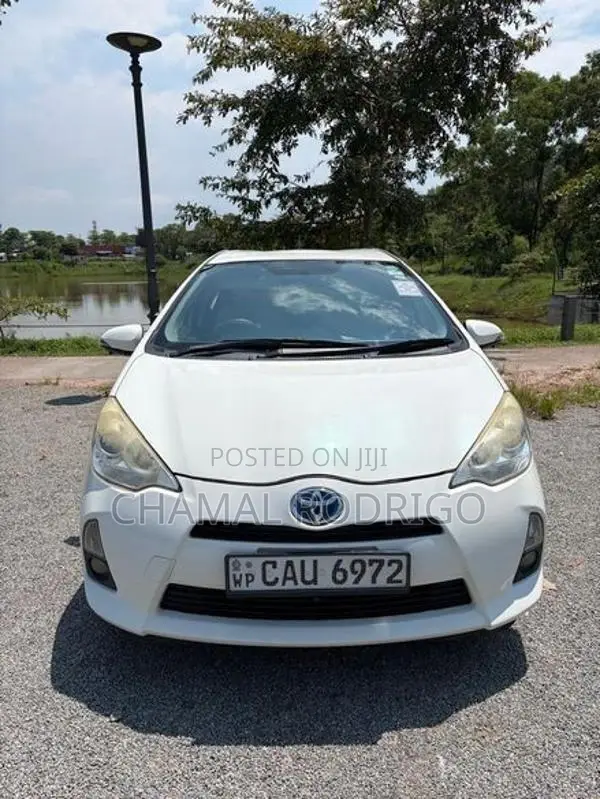 Toyota Aqua S Grade 2014