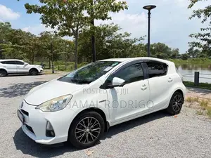 Toyota Aqua S Grade 2014