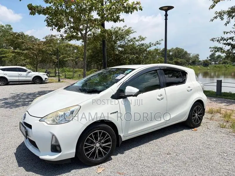 Toyota Aqua S Grade 2014