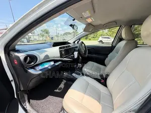 Toyota Aqua S Grade 2014