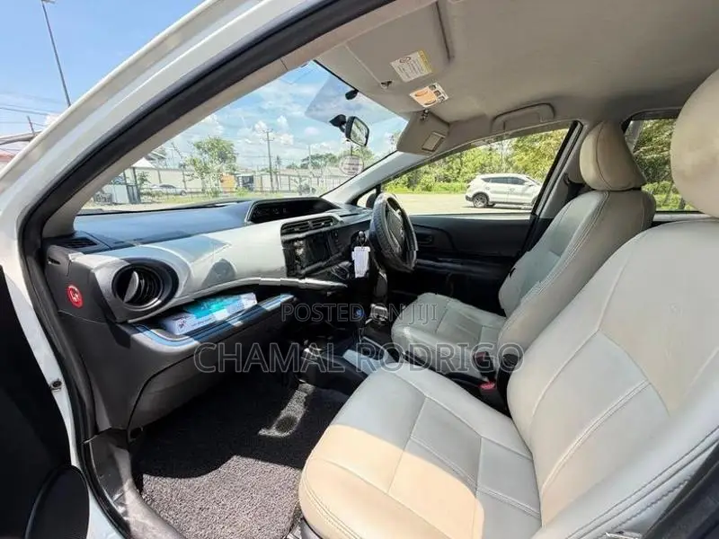 Toyota Aqua S Grade 2014