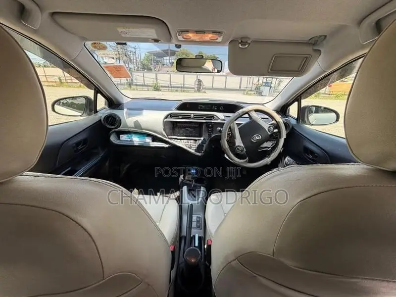Toyota Aqua S Grade 2014