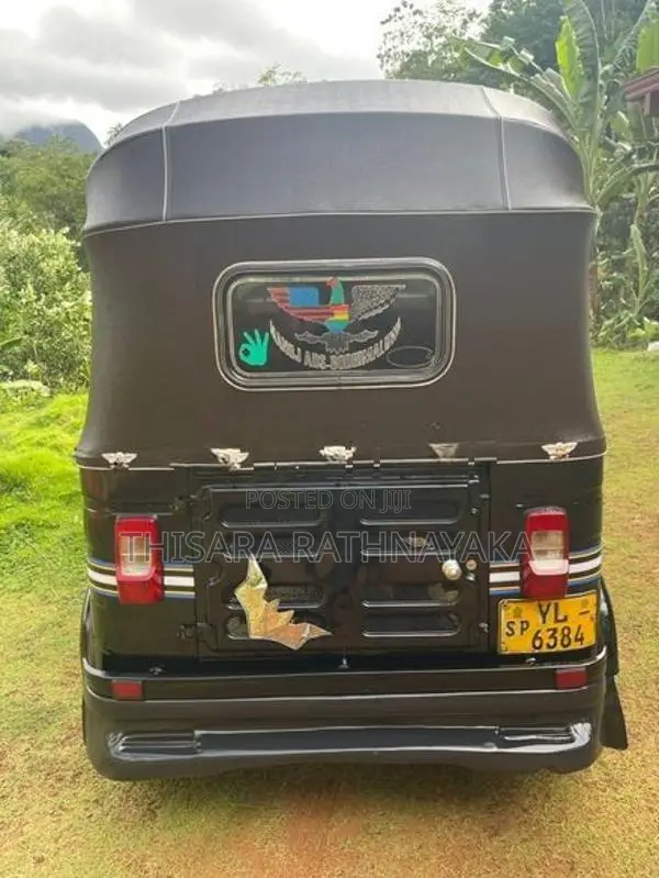 Bajaj RE 2011