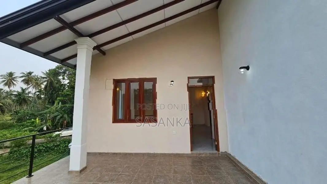 BRAND NEW LUXURY TWO STORY HOUSE FOR SALE IN ATHURUGIRIYA
