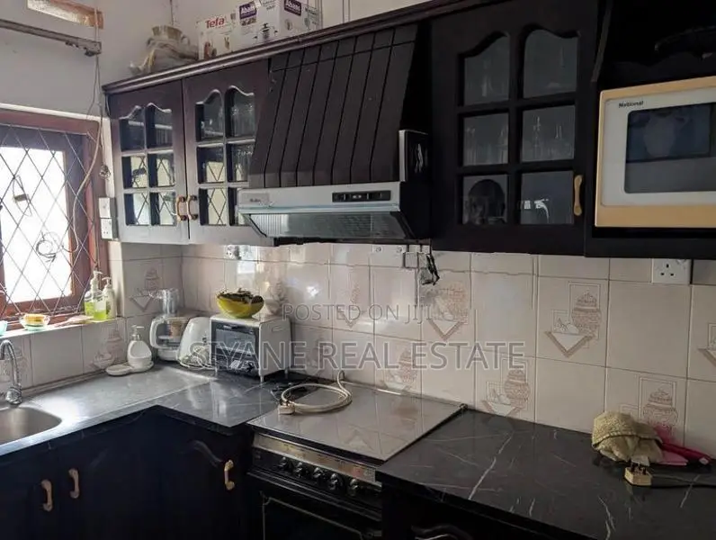 Prime Land with Single-Storey House for Sale – Dehiwela