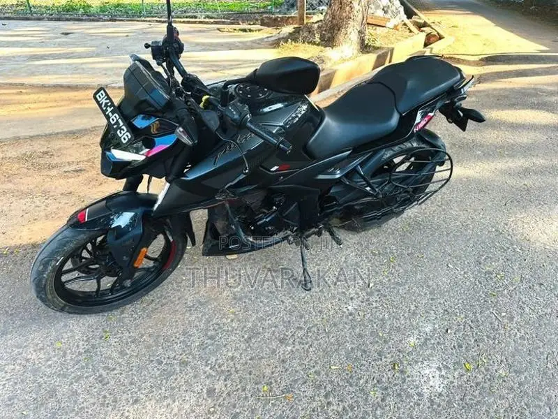 Bajaj Pulsar N160 2025