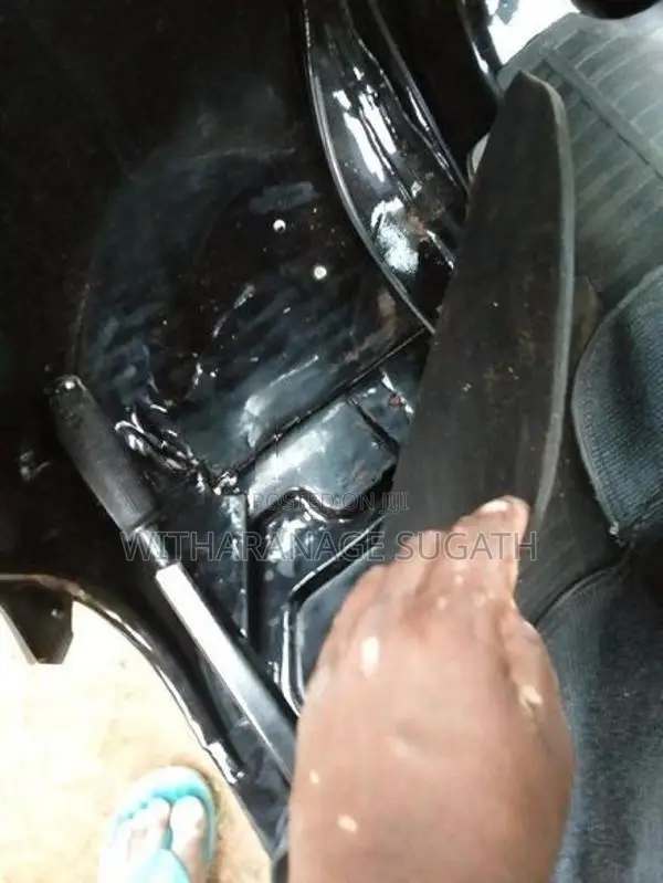 Bajaj RE YT.7898 2011