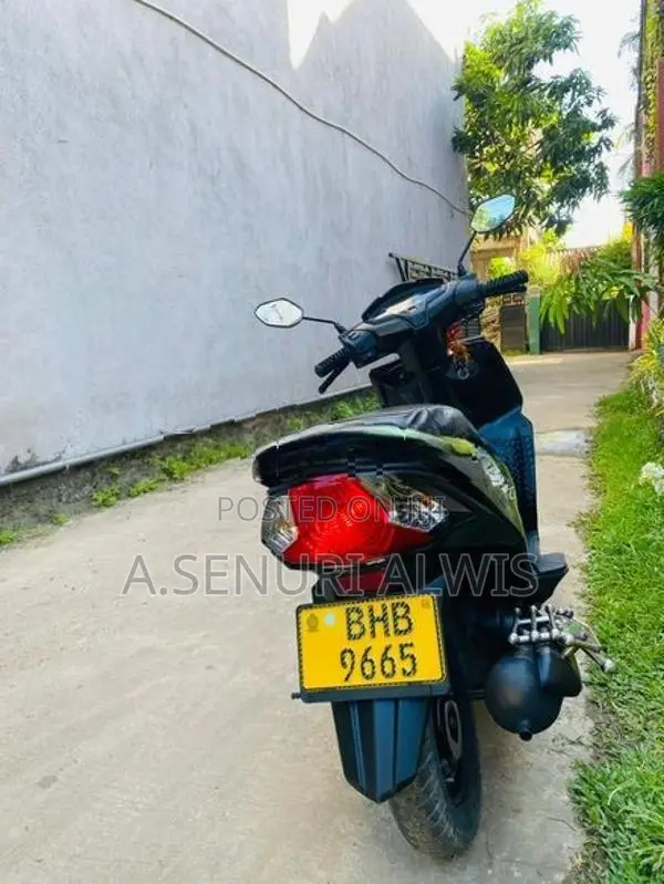 Honda Dio DLX 2018