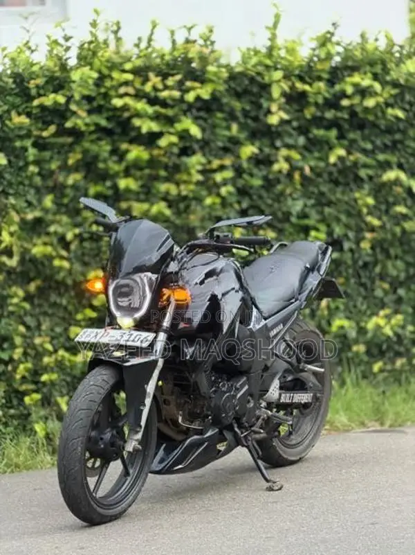 Yamaha FZ V1 2012