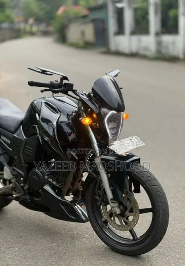 Yamaha FZ V1 2012