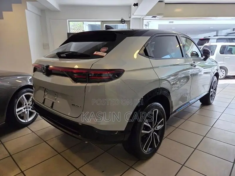 Honda Vezel Z Play Moonroof 2026
