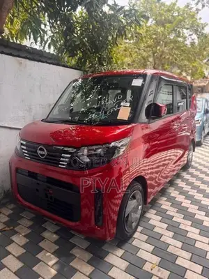 Nissan Roox 2025