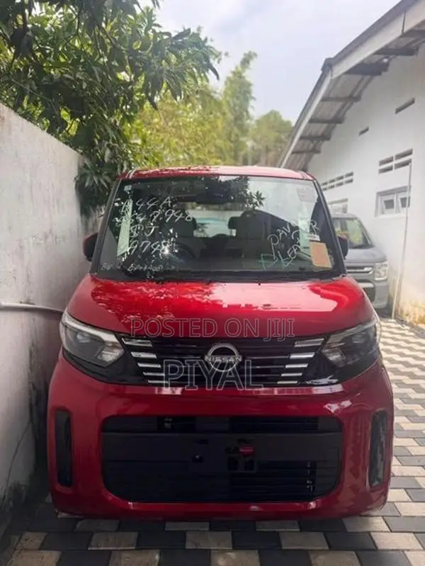Nissan Roox 2025