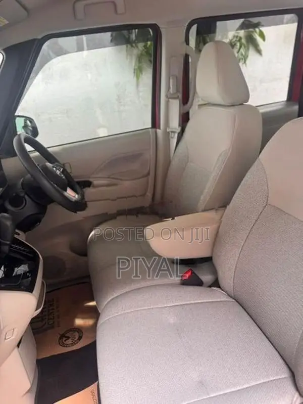 Nissan Roox 2025