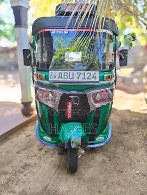 Bajaj RE Three Wheeler 2020