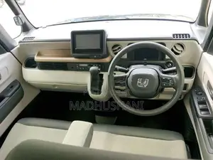 Honda N-Box 2024