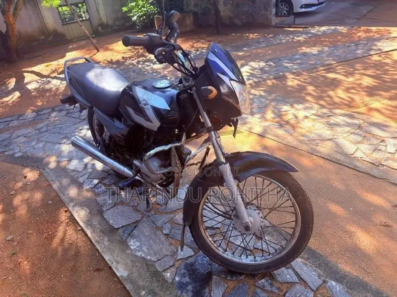 Bajaj CT100 2004