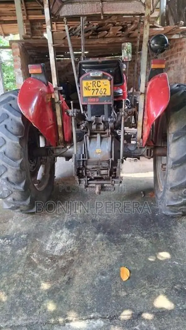 Massey Ferguson MF 2003