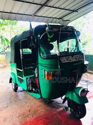 Bajaj RE 2012