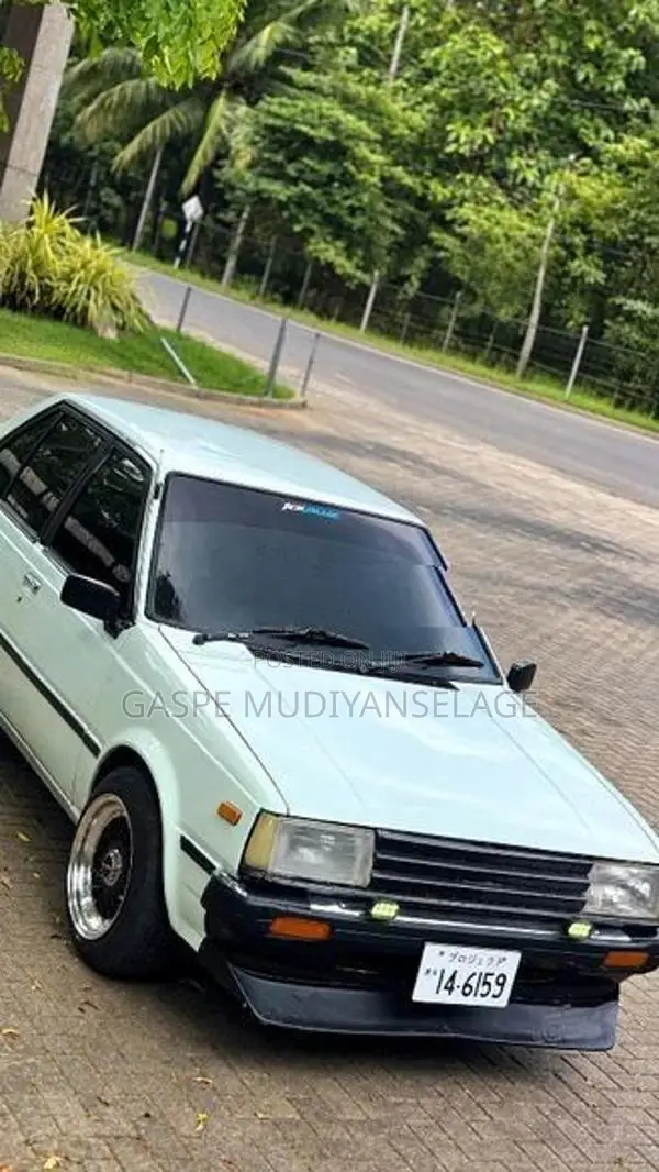 Nissan Sunny b11 1985