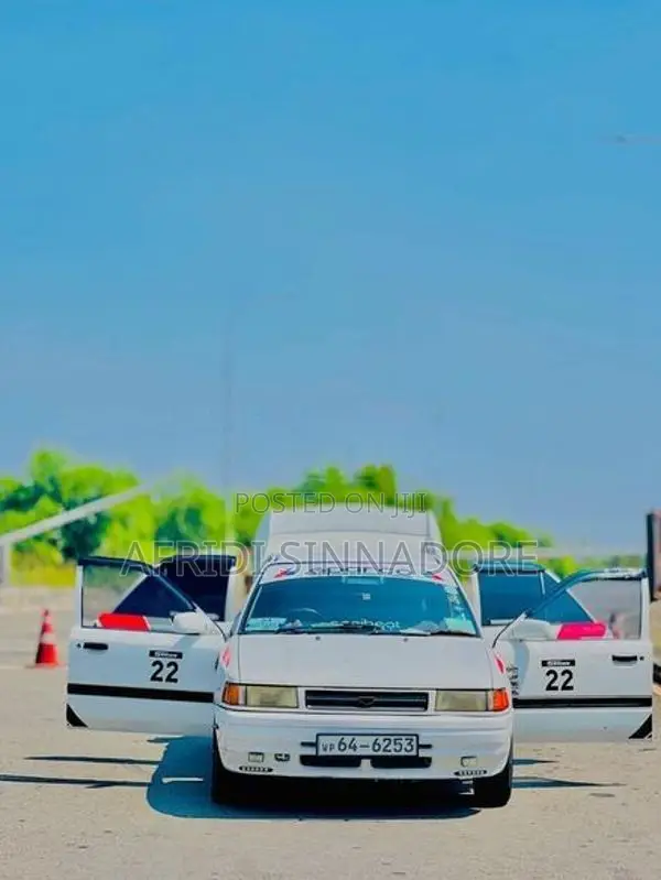 Mazda Familia 1991