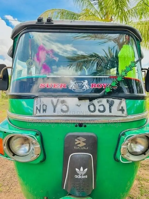 Bajaj RE 2011